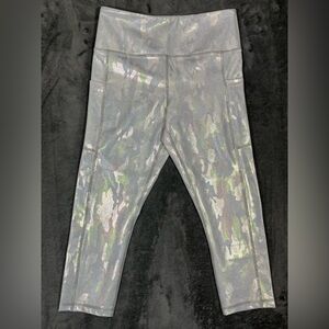 Zyia‎ Active Leggings Iridescent White Camo Unicorn Shimmer Shiny Pearl Size 6-8